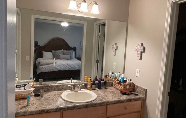2 beds, 2.5 baths, , $1,300