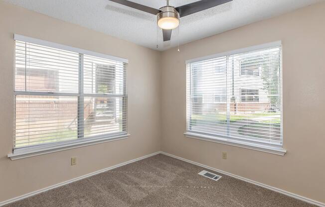 2 beds, 1 bath, 719 sqft, $1,399