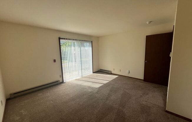 2 beds, 1 bath, $1,675