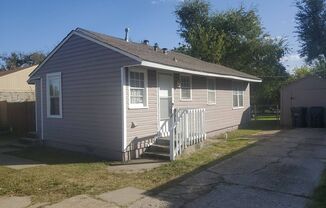 2 beds, 1 bath, $895