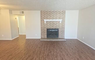 3 beds, 2 baths, $1,595, Unit Unit A