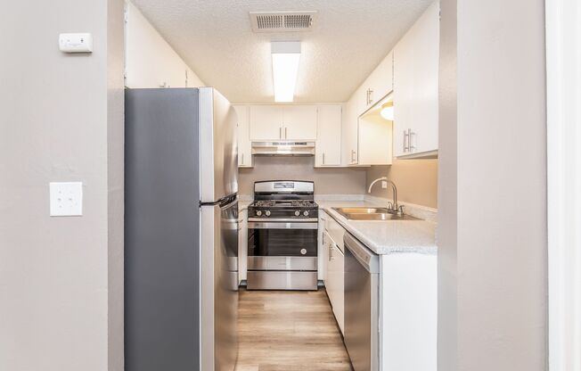 1 bed, 1 bath, 470 sqft, $749
