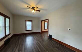 2 Bed Updated Kitchen must See!