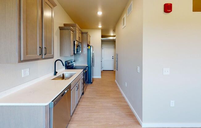 Studio, 1 bath, 571 sqft, $1,350, Unit 4450-105