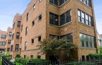 4422 N GREENVIEW