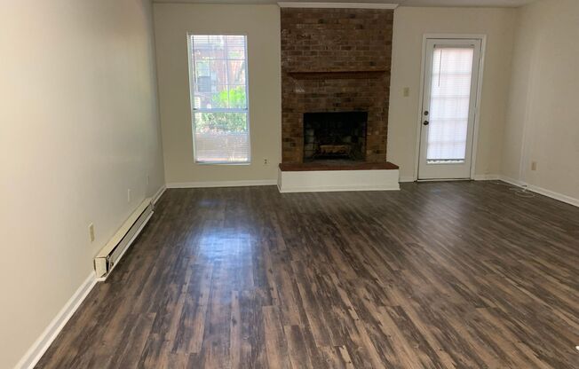 Spacious North Raleigh  Townhouse  *2 brm 2 bath * small pet neg't * laminate floors