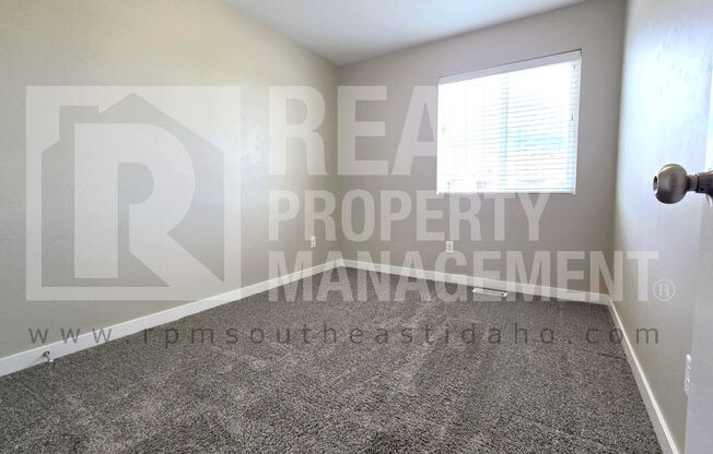 Bright & Clean 3 Bedroom, 2.5 Bathroom Townhome for Rent in Idaho Falls by Real Property Management with Washer & Dryer