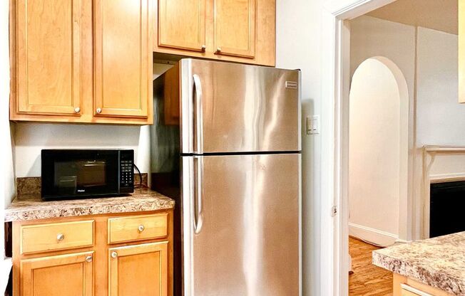 1 bed, 1 bath, $1,695, Unit #10