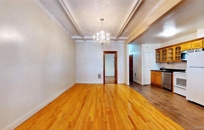 479 IRVING AVE