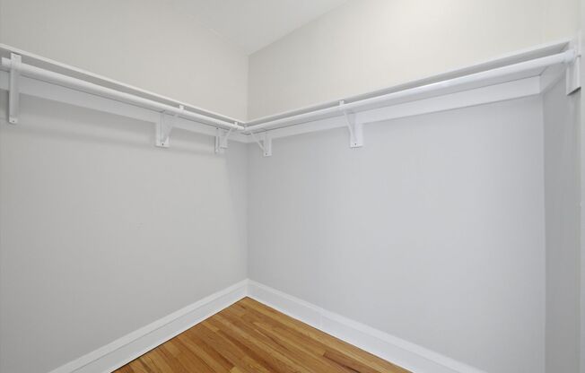 1 bed, 1 bath, 512 sqft, $2,250, Unit 2714-2II