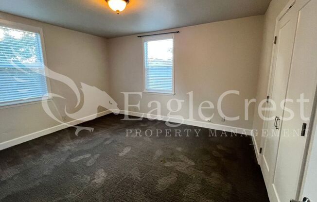 2 beds, 1 bath, $1,250, Unit Unit 1