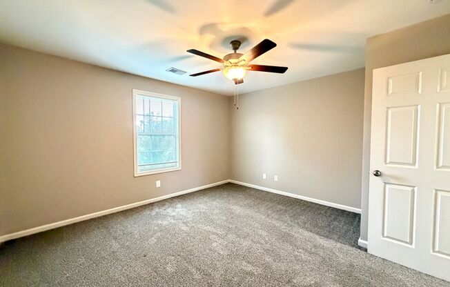 2 beds, 1.5 baths, $1,295