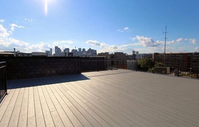 Room Available in Modern 2BR Condo – Jeffries Point / East Boston