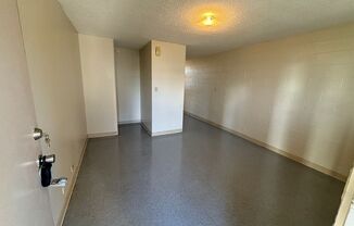 2 beds, 1 bath, $1,425, Unit # 10