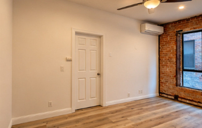 5425 Santa Monica Blvd – Classic Hollywood Charm with Modern Convenience