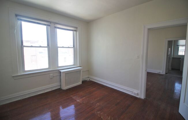 1 bed, 1 bath, 2 sqft, $950, Unit #504
