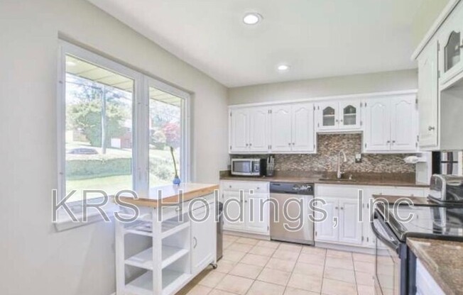 7110 MURRAY LN