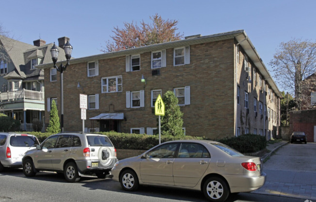590 Bergen Ave