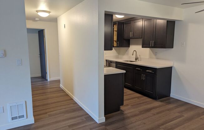 2 beds, 1 bath, 810 sqft, $2,095, Unit E107