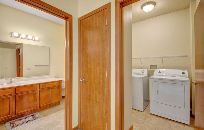 2 beds, 2 baths, 1,003 sqft, $1,580, Unit 35-321