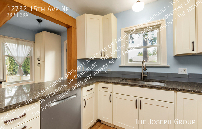 12732 15 AVE NE