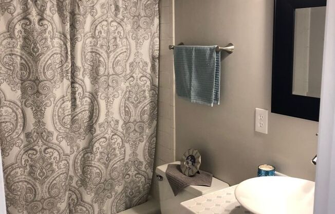 2 beds, 1.5 baths, 850 sqft, $1,625, Unit 101