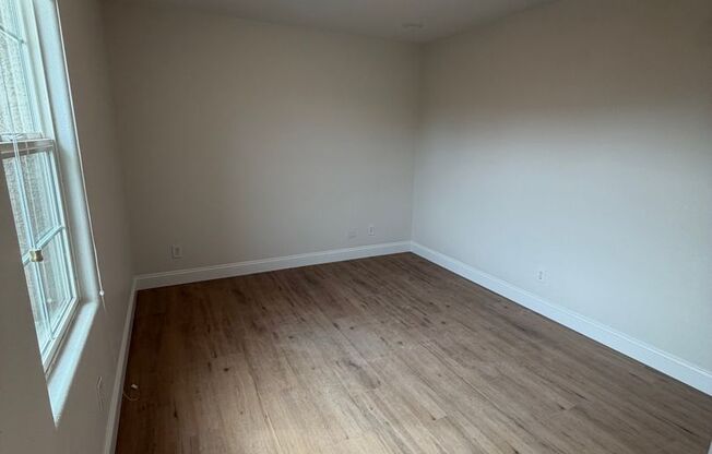 4 beds, 3 baths, $2,295