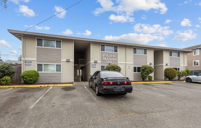 2 beds, 1.5 baths, 864 sqft, $1,750, Unit C5