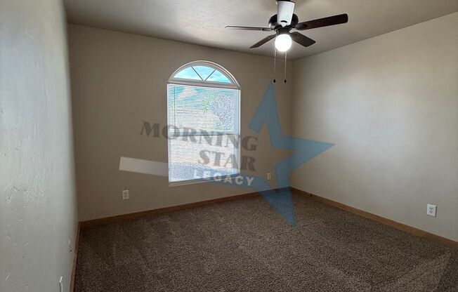 Southwestern Beauty - Excellent location!
