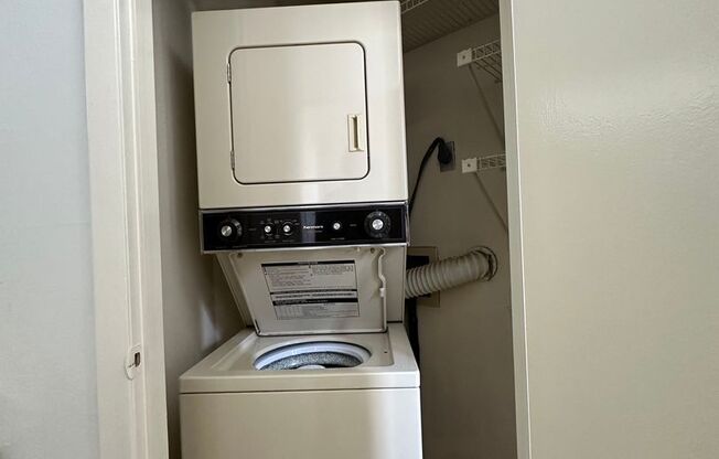Studio, 1 bath, 432 sqft, $895, Unit 120