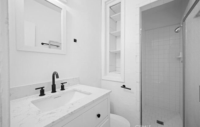 6634 LANKERSHIM BLVD