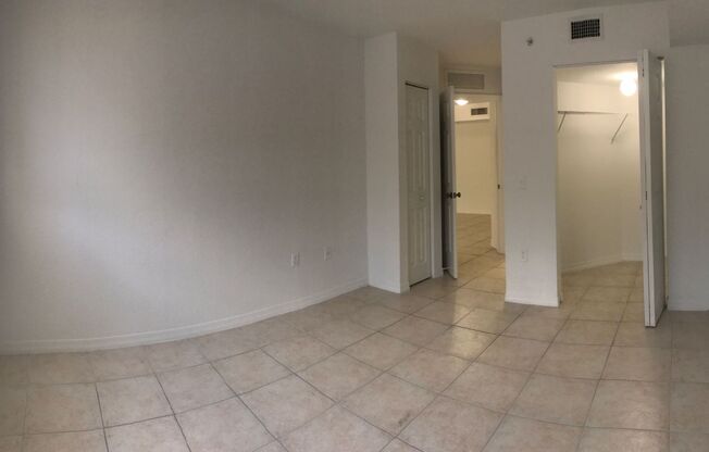 3 beds, 2 baths, 1,079 sqft, $2,900, Unit 13820-205