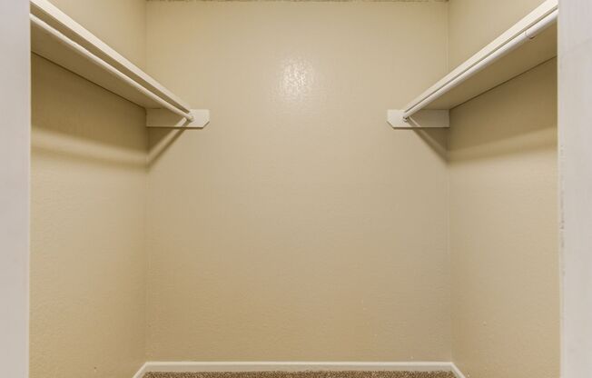 1 bed, 1 bath, 700 sqft, $675