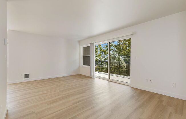 2 beds, 2 baths, 1,075 sqft, $2,885, Unit 204