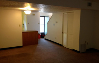 3 beds, 1 bath, $1,525