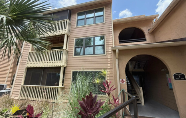 1401 S PALMETTO AVE