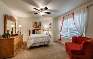 Master Bedroom with Queen Size Bed