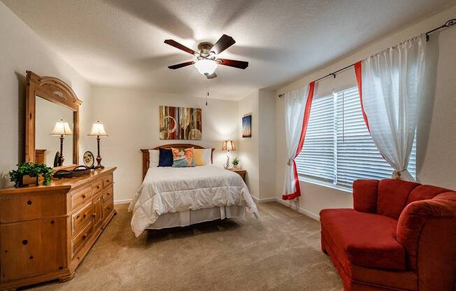 Master Bedroom with Queen Size Bed