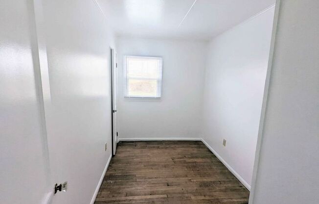 3 Bedroom House on Quiet Street in Monaca