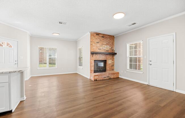 1 bed, 1.5 baths, 925 sqft, $1,405