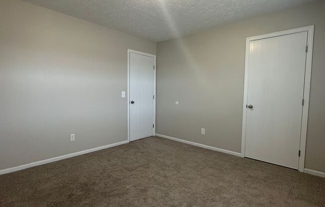 2 beds, 1 bath, 800 sqft, $925, Unit 773