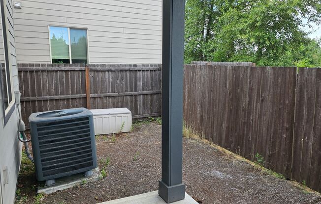Beautiful 3 Bedroom Modern Home with Luxury Finishes