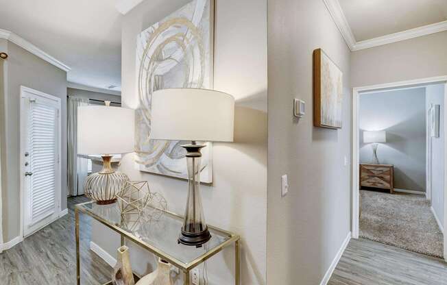 1 bed, 1 bath, 806 sqft, $1,356