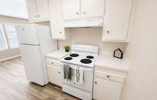 2 beds, 1 bath, 825 sqft, $1,995, Unit 08
