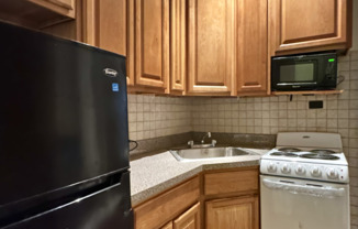 1 bed, 1 bath, $1,995, Unit 1FE