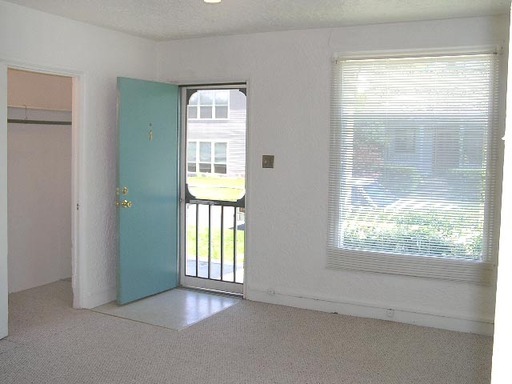 Studio, 1 bath, 500 sqft, $1,150, Unit 5