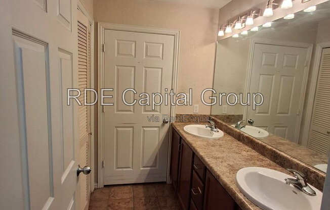 3 beds, 2 baths, 1,345 sqft, $1,575, Unit 2c