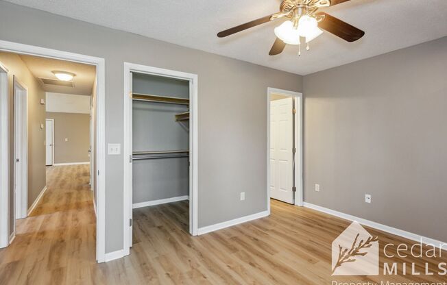 3 beds, 2 baths, $1,295, Unit 6929 W. Newell St