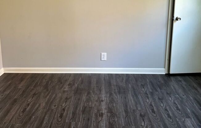 3 beds, 1 bath, $1,550