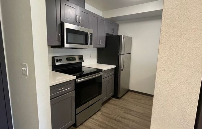 2 beds, 2 baths, 956 sqft, $2,445, Unit 204